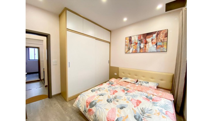 Bán gấp! Phố khương Hạ, Thanh Xuân SH quay đầu, DT 33m2 x 5T, dân trí cao, nội thất vip , chỉ 4 tỷ